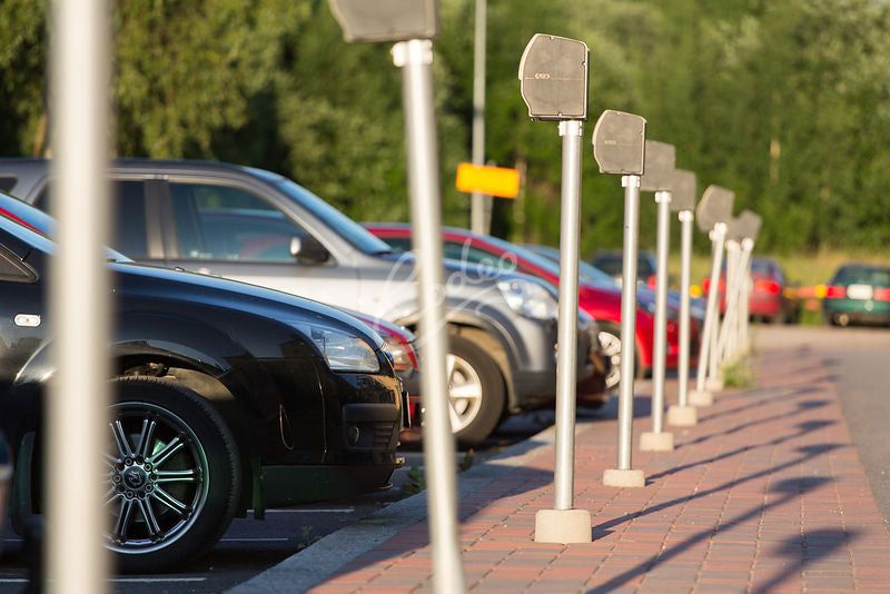 Kartoitus 10-autolämmitystolppaa, taloyhtiön autolataus mahdollisuuksien selvitys.